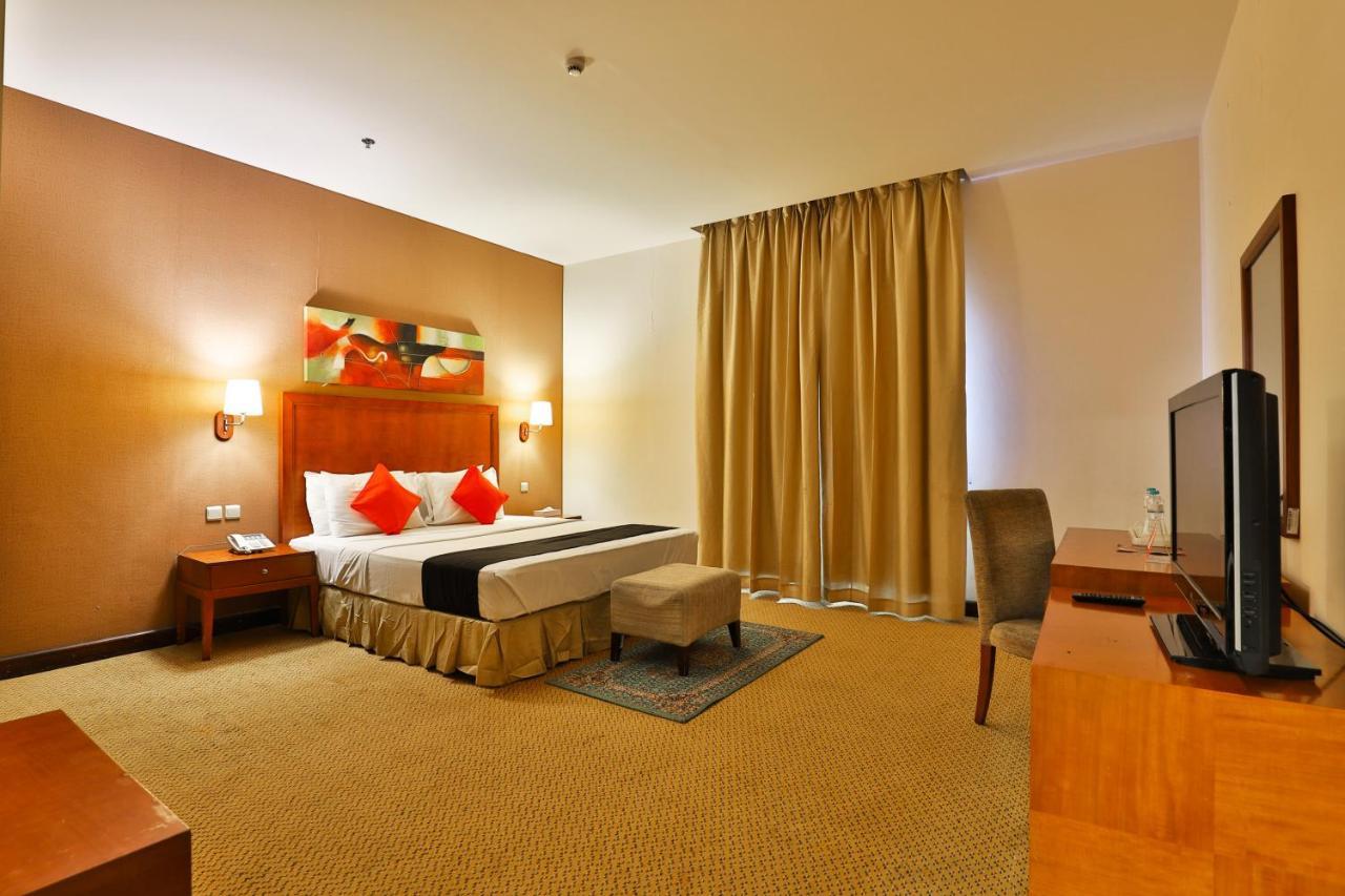مينا بلازا الطائف Mena Plaza Taif Hotel ภายนอก รูปภาพ